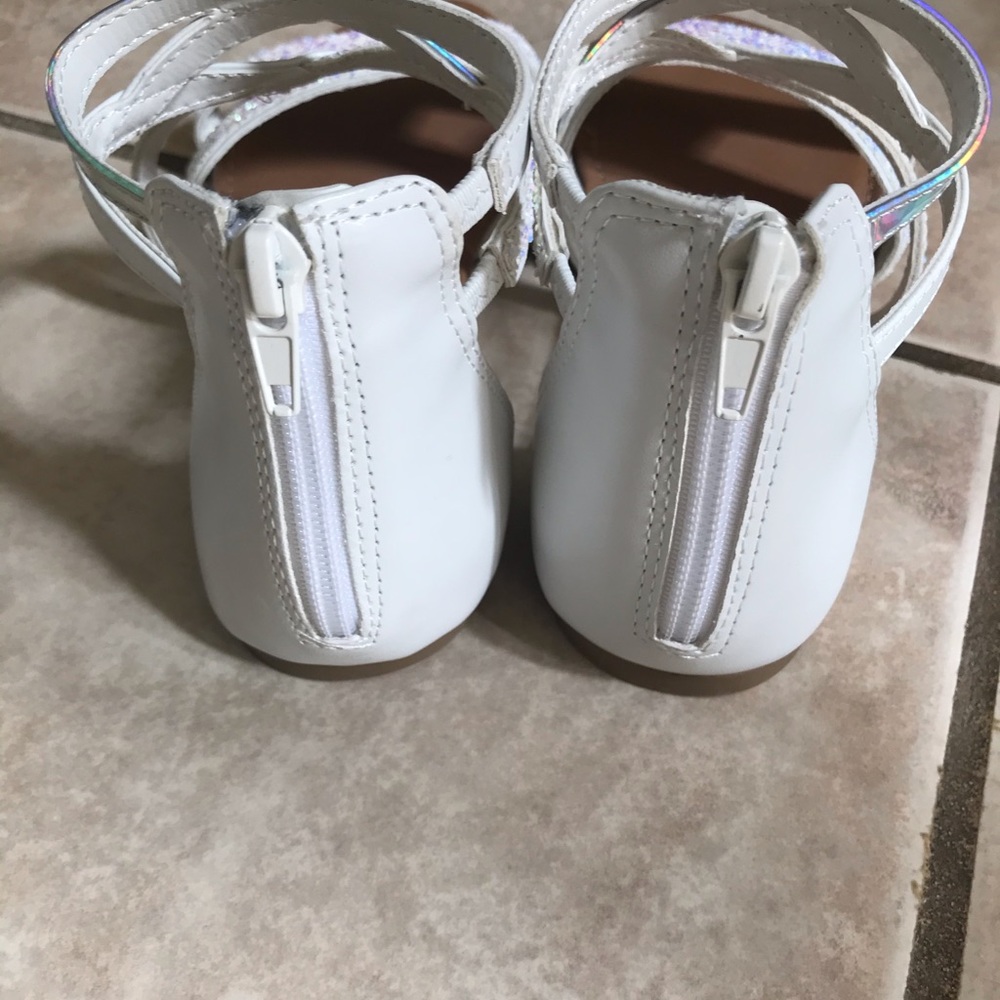 Sandles - Picture 3 of 4